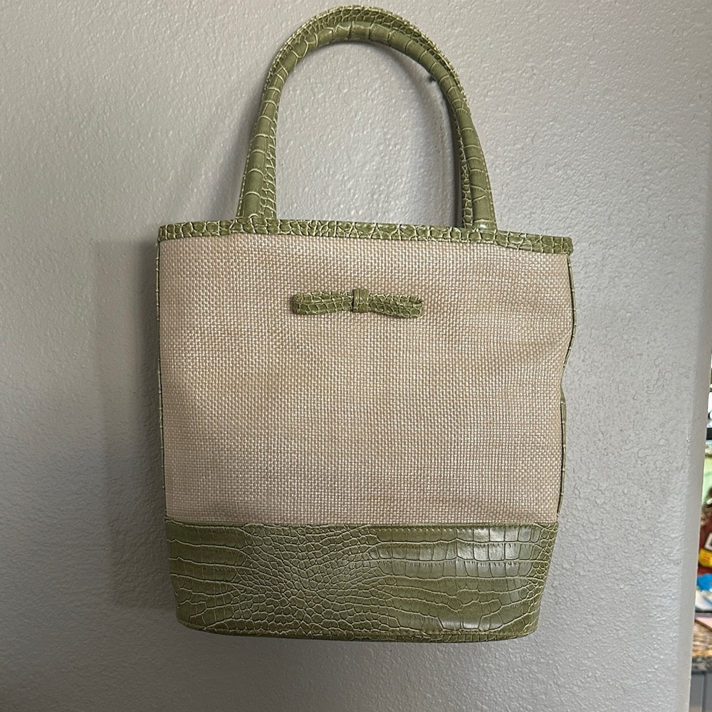 Green and Cream Estée Lauder  Tote Bag